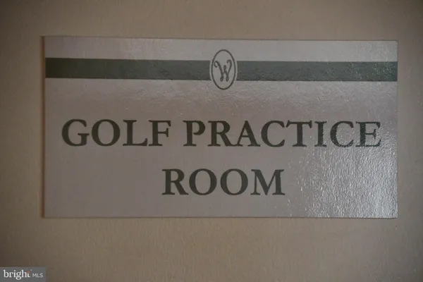 $2,700 | 307 Yoakum Parkway, Unit 606, Alexandria, VA 22304
