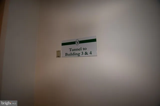 $2,700 | 307 Yoakum Parkway, Unit 606, Alexandria, VA 22304