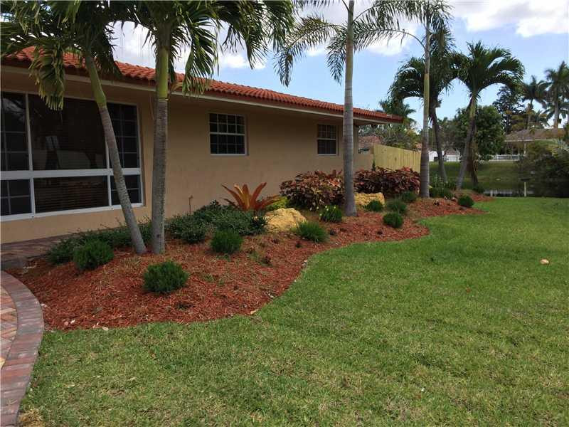 6561 Peters Road Plantation, FL 33317 - Photo 2 of 26 Exterior Front