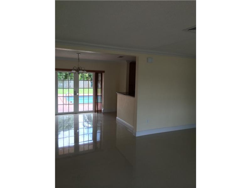 6561 Peters Road Plantation, FL 33317 - Photo 3 of 26 Dining Room