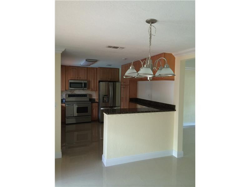 6561 Peters Road Plantation, FL 33317 - Photo 5 of 26 Kitchen