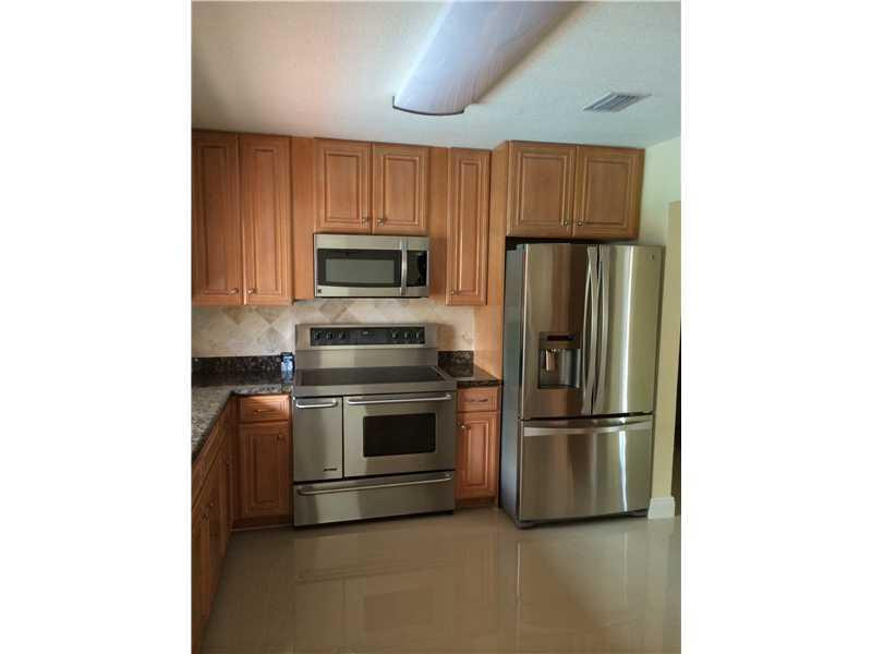 6561 Peters Road Plantation, FL 33317 - Photo 6 of 26 Kitchen