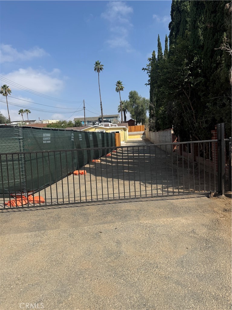 10337 Mull Avenue Riverside, CA 92505 - Photo 28 of 28 a view of a tennis court