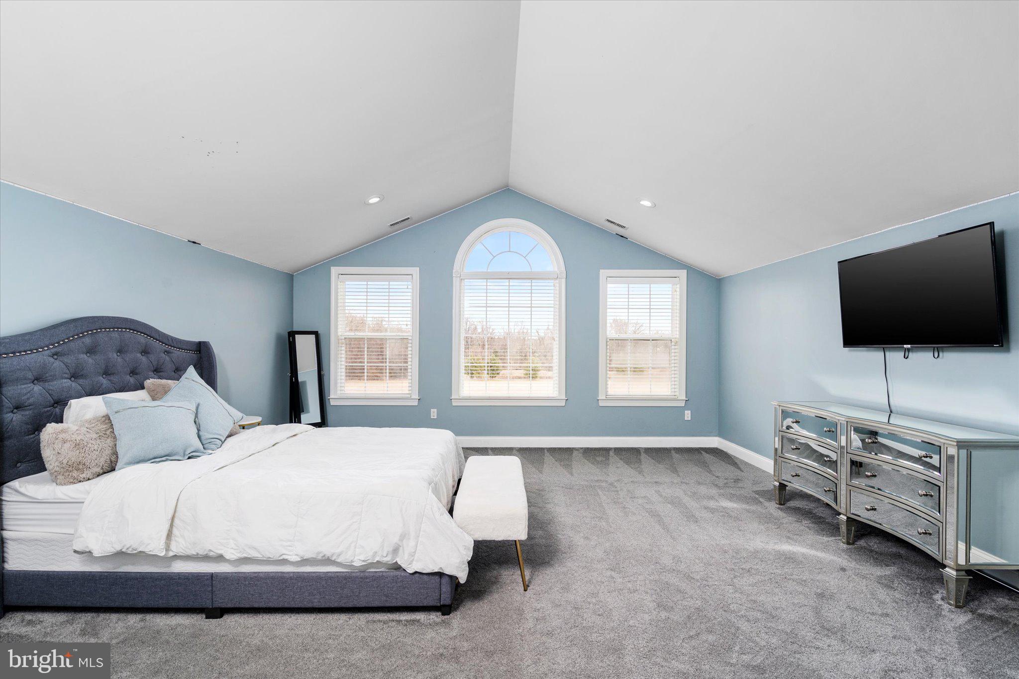 32 Waverly Drive Columbus, NJ 08022 - Photo 33 of 50 3rd Bedroom (Oversized)