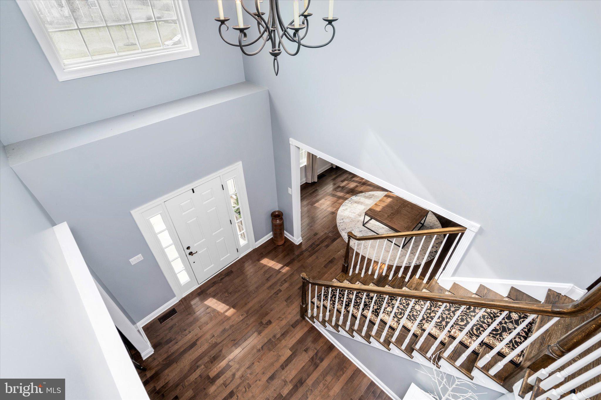 32 Waverly Drive Columbus, NJ 08022 - Photo 38 of 50 2 Story Foyer
