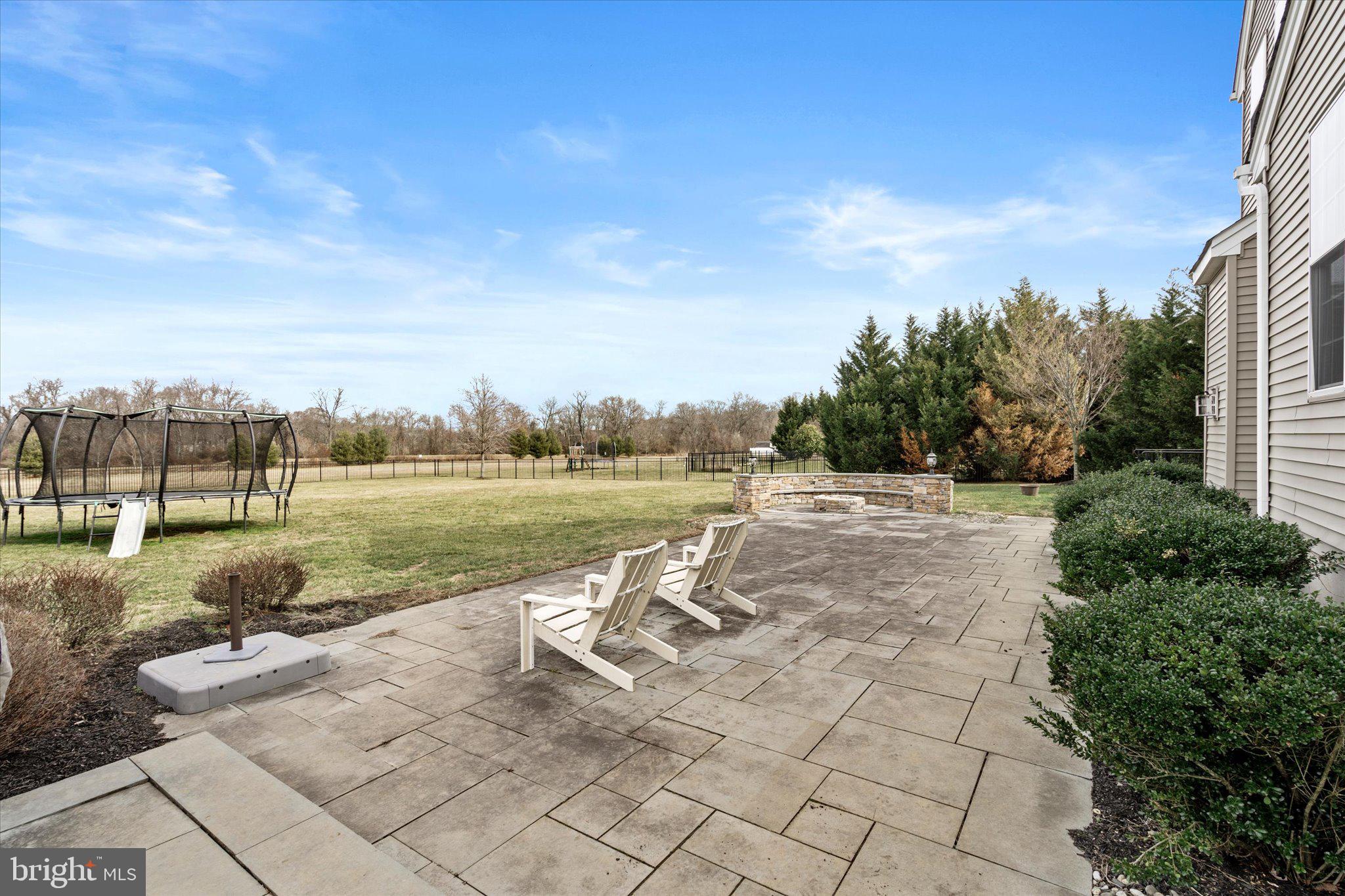32 Waverly Drive Columbus, NJ 08022 - Photo 47 of 50 Expansive Backyard Patio