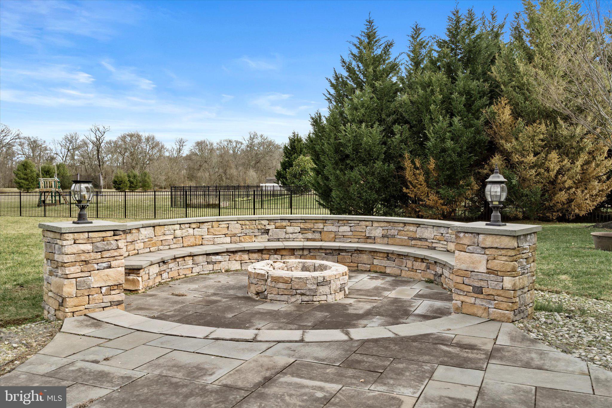 32 Waverly Drive Columbus, NJ 08022 - Photo 48 of 50 Backyard Built-In Fire Pit Area