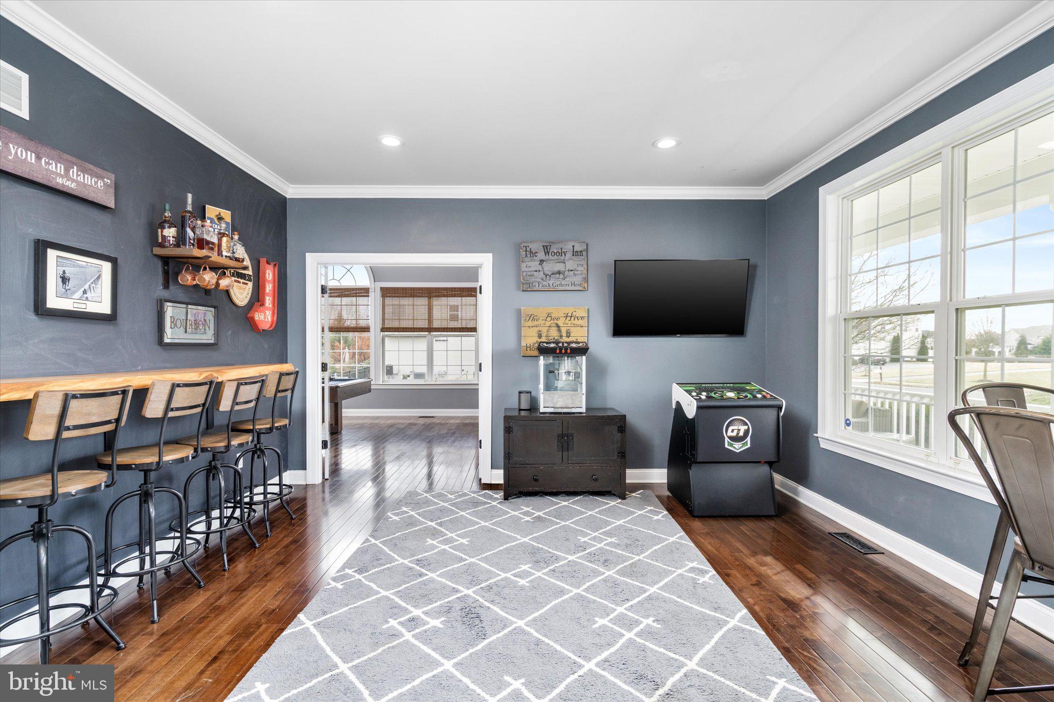 32 Waverly Drive Columbus, NJ 08022 - Photo 6 of 50 Living Room