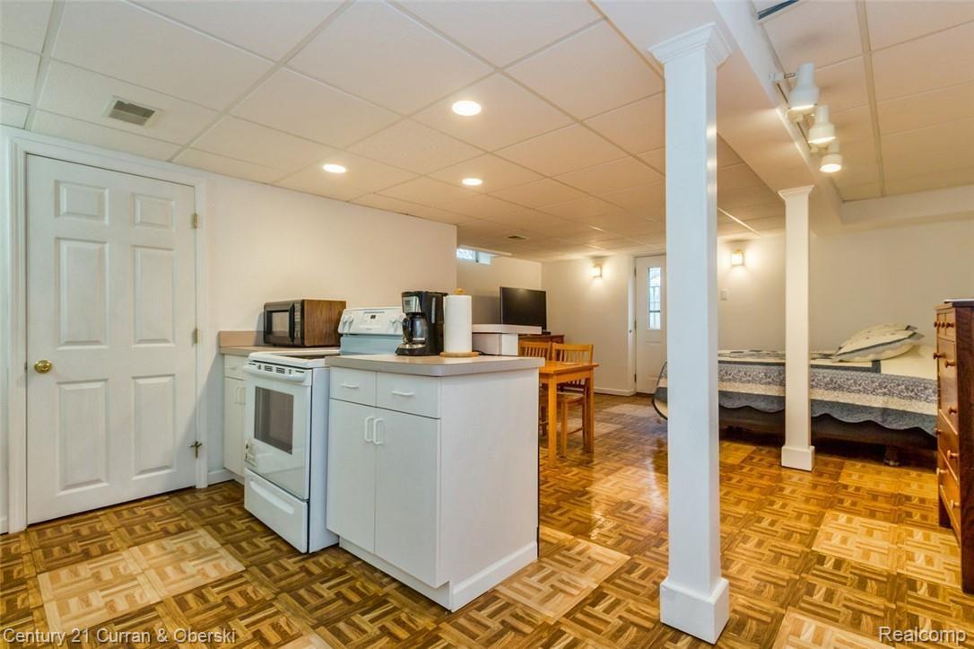 6060 Pinckney Road Pinckney, MI 48169 - Photo 26 of 31 19.jpg