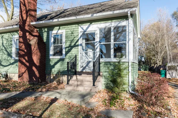 $305,000 | 203 South Ann Arbor Street, Saline, MI 48176