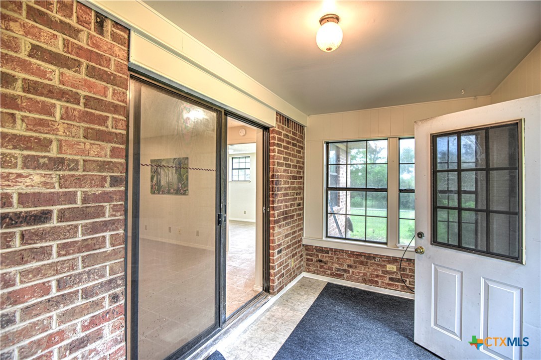 305 Tanglewood Road Temple, TX 76502 - Photo 34 of 46 a view of an empty room and window