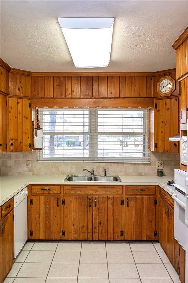 406 Glenridge Road Perry, FL 32348 - Photo 17 of 31 Gallery Image 17