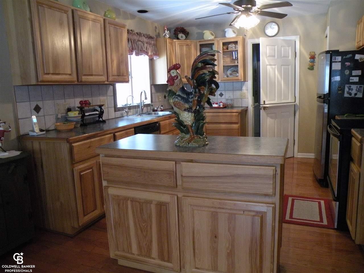 4869 Stoney Creek Road Avoca, MI 48006 - Photo 11 of 28 31337641-10.JPG