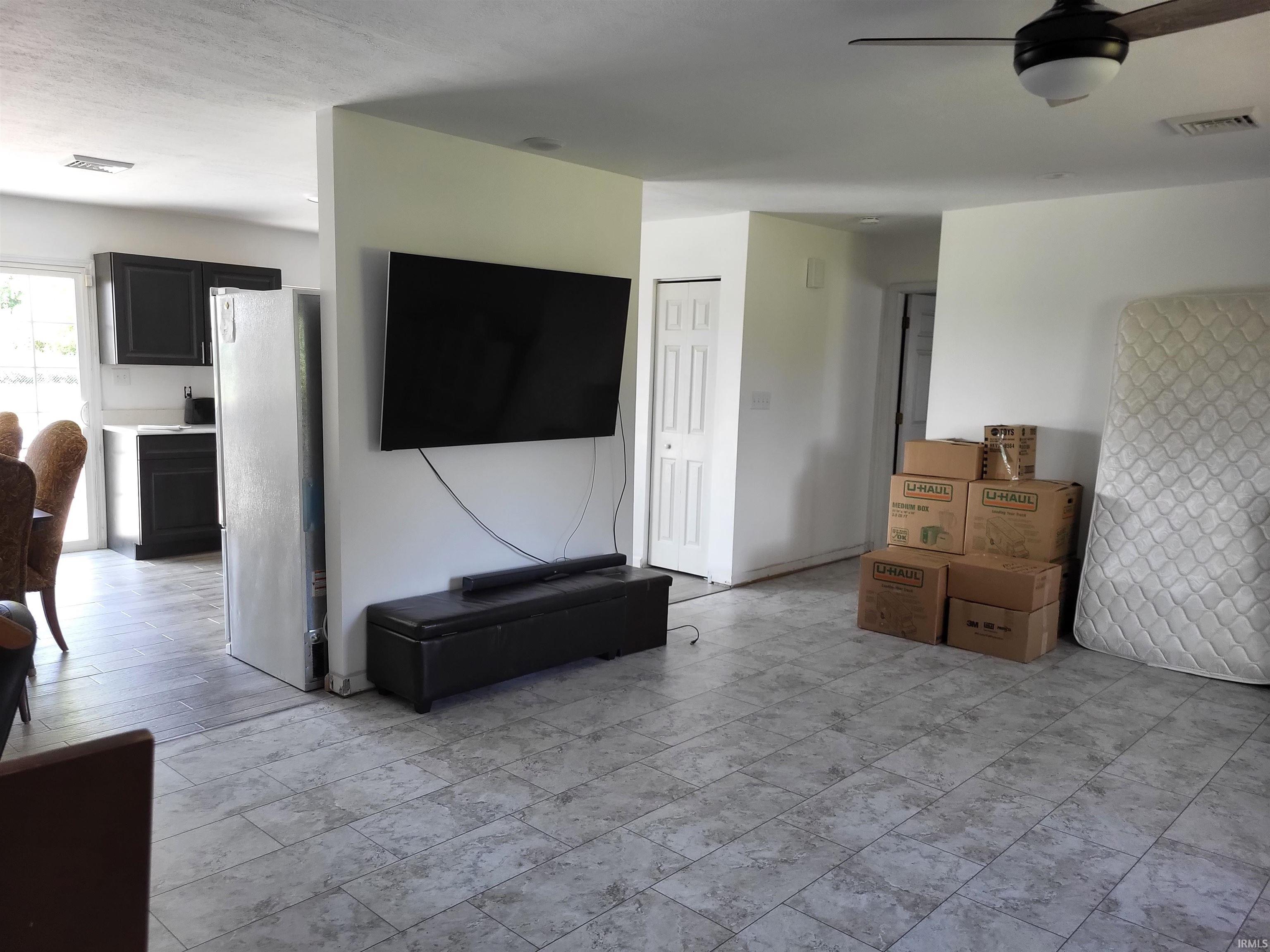 8243 West Windsor Road Farmland, IN 47340 - Photo 3 of 20 Gallery Image 3