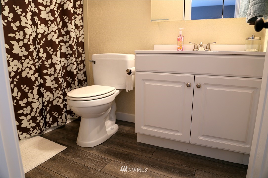 22427 13th Place West Bothell, WA 98021 - Photo 13 of 20