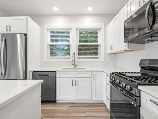 $464,900 | 6049 West School Street, Chicago, IL 60634