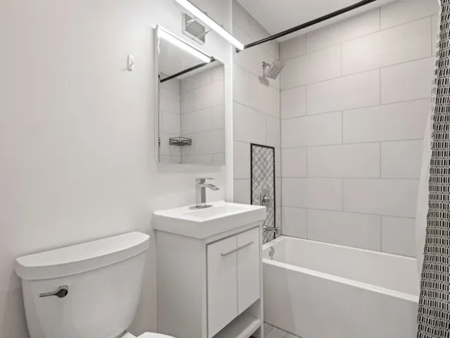 $464,900 | 6049 West School Street, Chicago, IL 60634