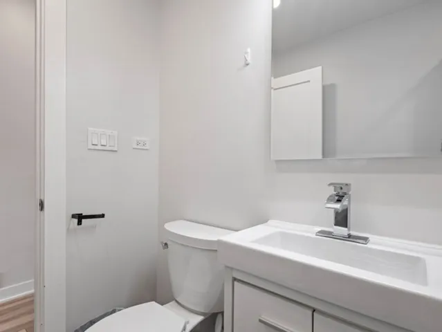 $464,900 | 6049 West School Street, Chicago, IL 60634