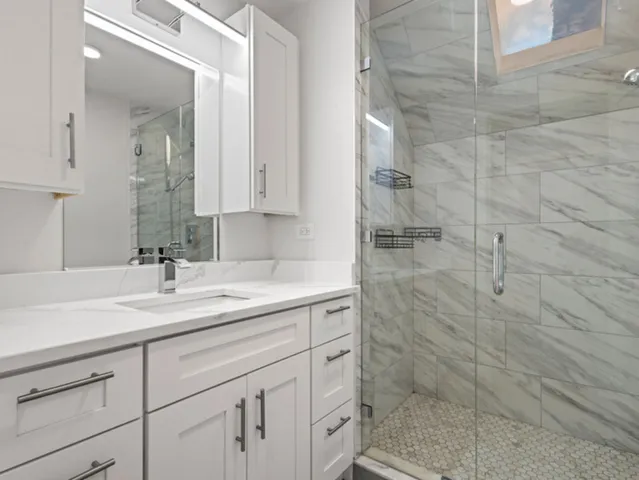 $464,900 | 6049 West School Street, Chicago, IL 60634