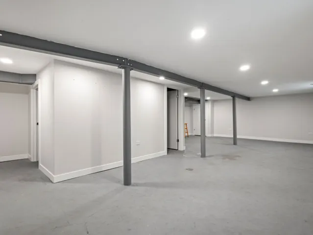 $464,900 | 6049 West School Street, Chicago, IL 60634