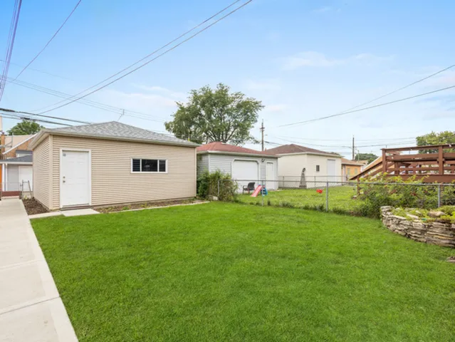 $464,900 | 6049 West School Street, Chicago, IL 60634