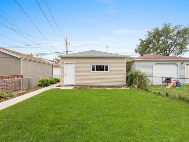 $464,900 | 6049 West School Street, Chicago, IL 60634