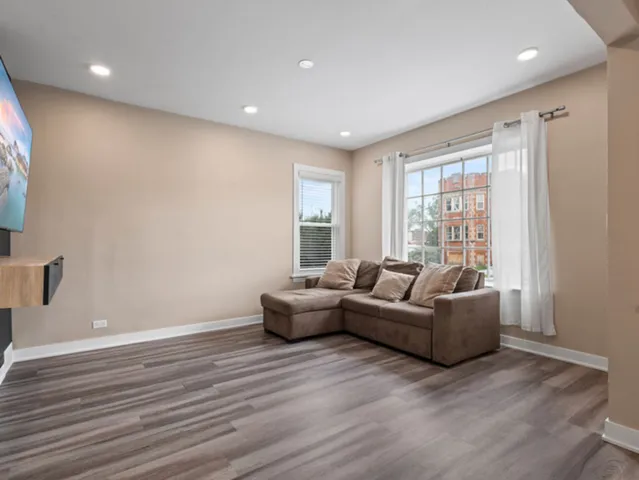 $464,900 | 6049 West School Street, Chicago, IL 60634