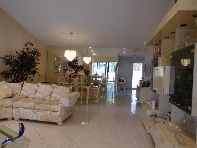 19952 Mona Circle Boca Raton, FL 33434 - Photo 21 of 50 19952 Mona Cir