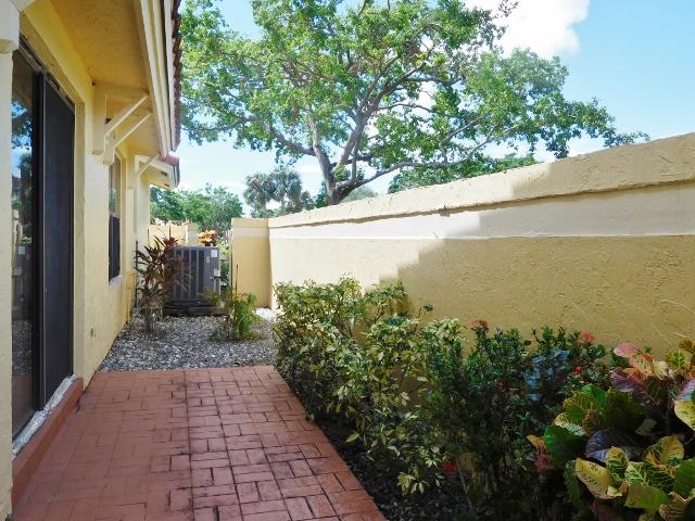 19952 Mona Circle Boca Raton, FL 33434 - Photo 31 of 50 19952 Mona Cir