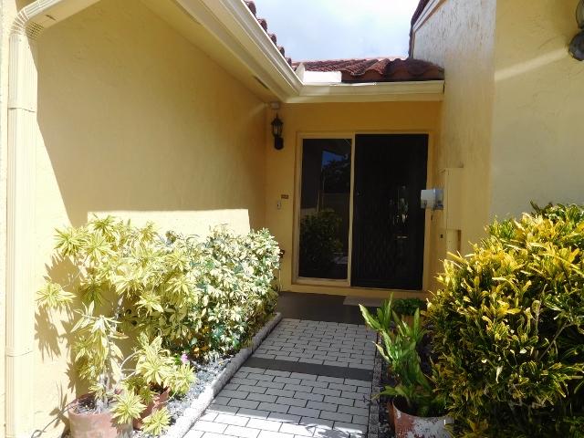 19952 Mona Circle Boca Raton, FL 33434 - Photo 33 of 50 19952 Mona Cir