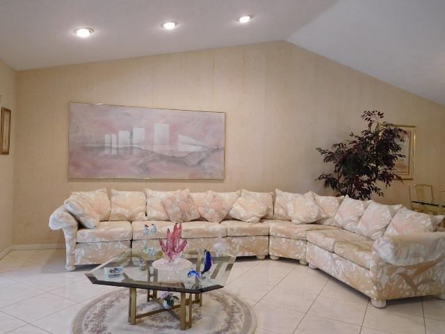 19952 Mona Circle Boca Raton, FL 33434 - Photo 4 of 50 19952 Mona Cir
