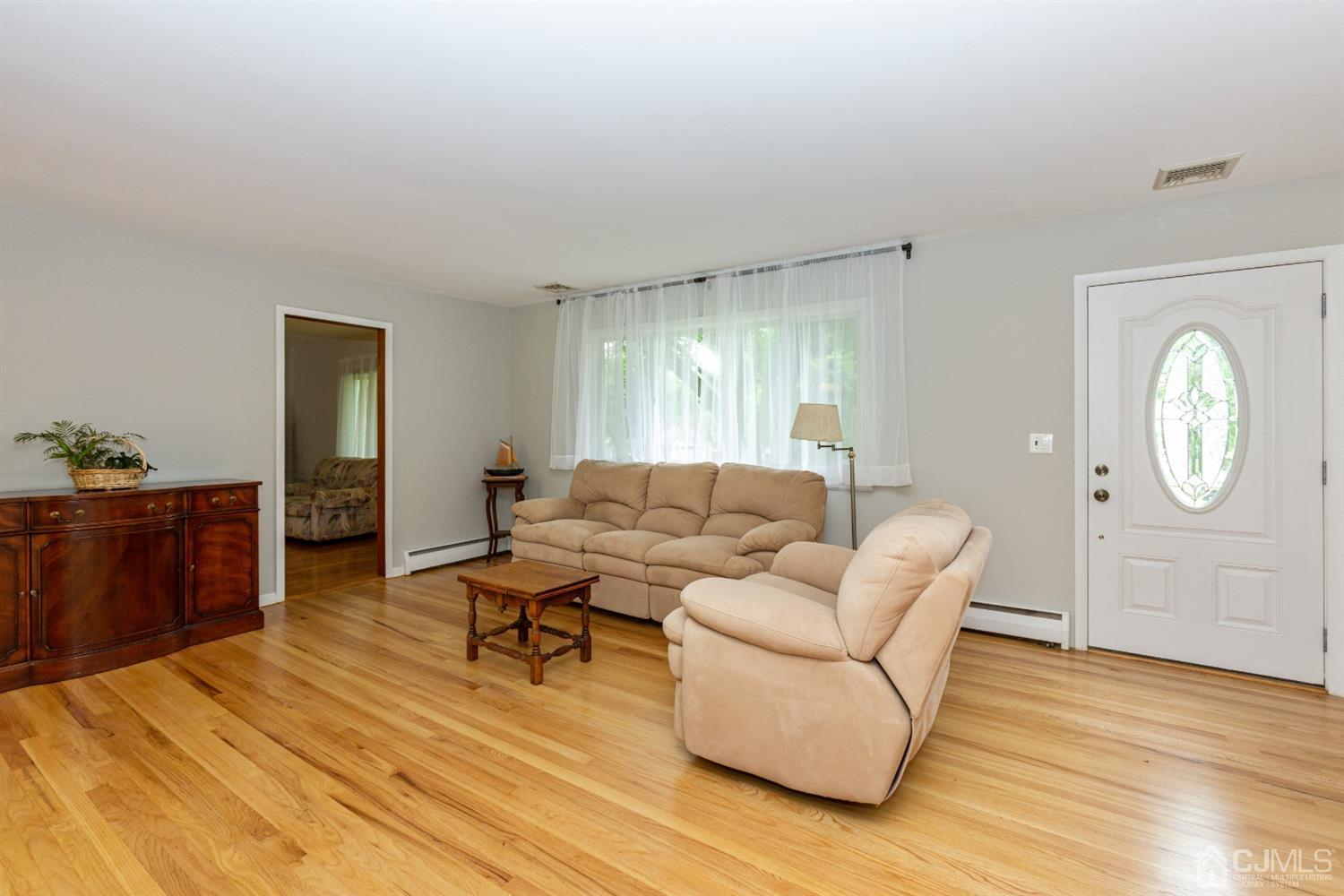 138 Overbrook Road Piscataway, NJ 08854 - Photo 4 of 31 Gallery Image 4