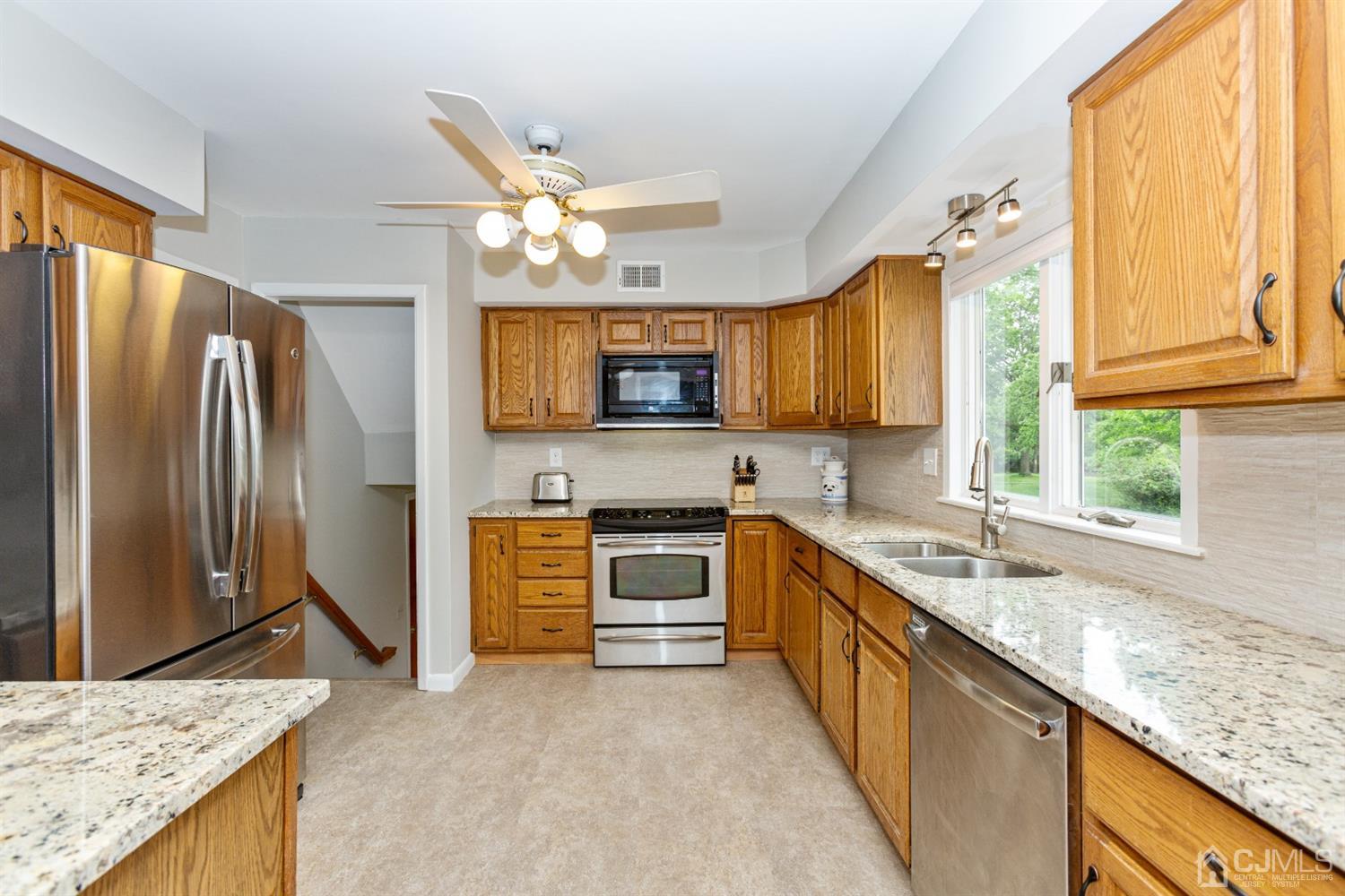138 Overbrook Road Piscataway, NJ 08854 - Photo 10 of 31 Gallery Image 10