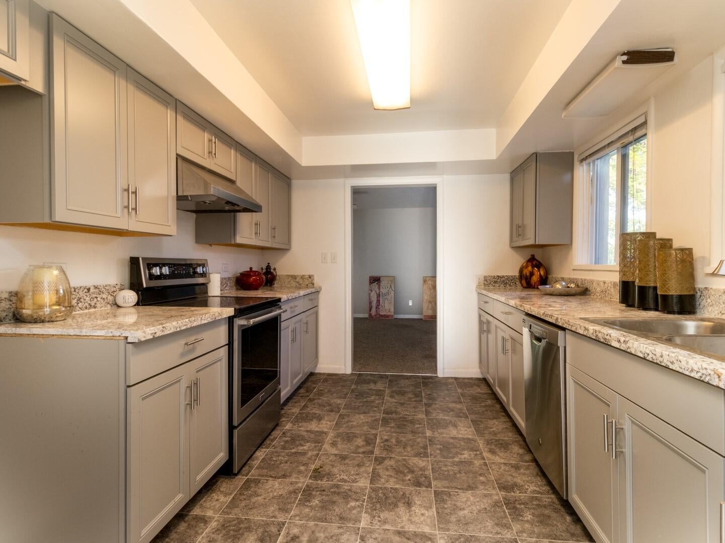 3307 New Ray Road Central Point, OR 97502 - Photo 7 of 24 7