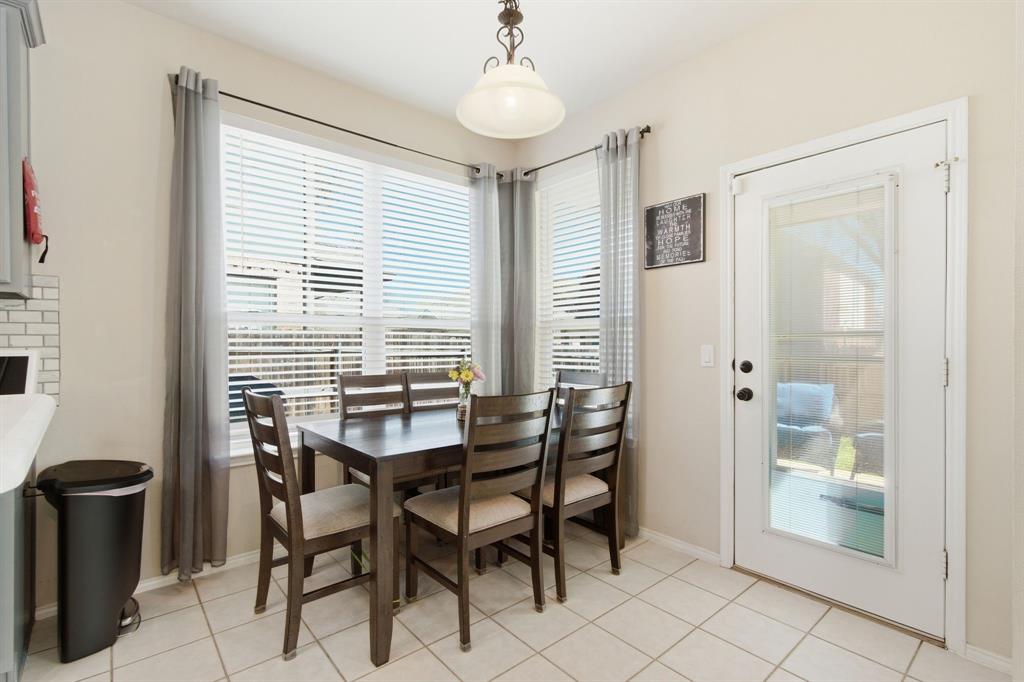 6625 Hayling Way Denton, TX 76210 - Photo 10 of 33 a dining room with furniture and window