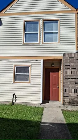 $1,200 | 2916 North Monterey Court, Unit C3, Gretna, LA 70056