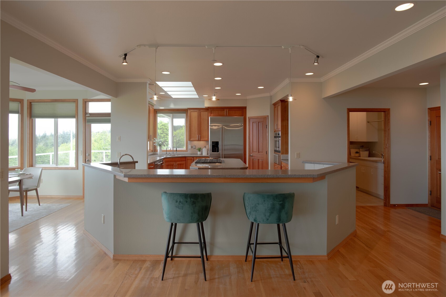 975 Simmons Road Port Angeles, WA 98362 - Photo 4 of 40