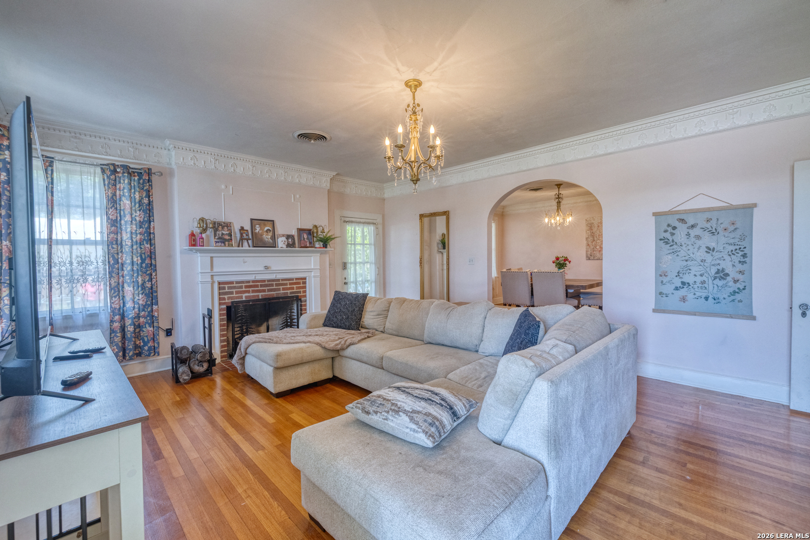 440 South Getty Street Uvalde, TX 78801 - Photo 8 of 39