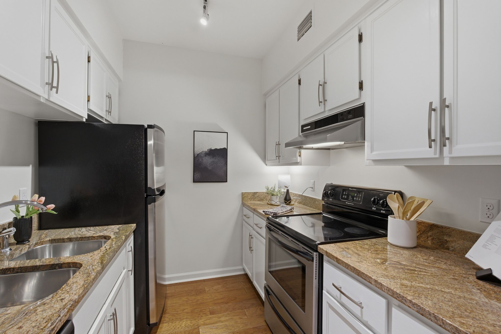 401 Sloan Road Nashville, TN 37209 - Photo 12 of 29
