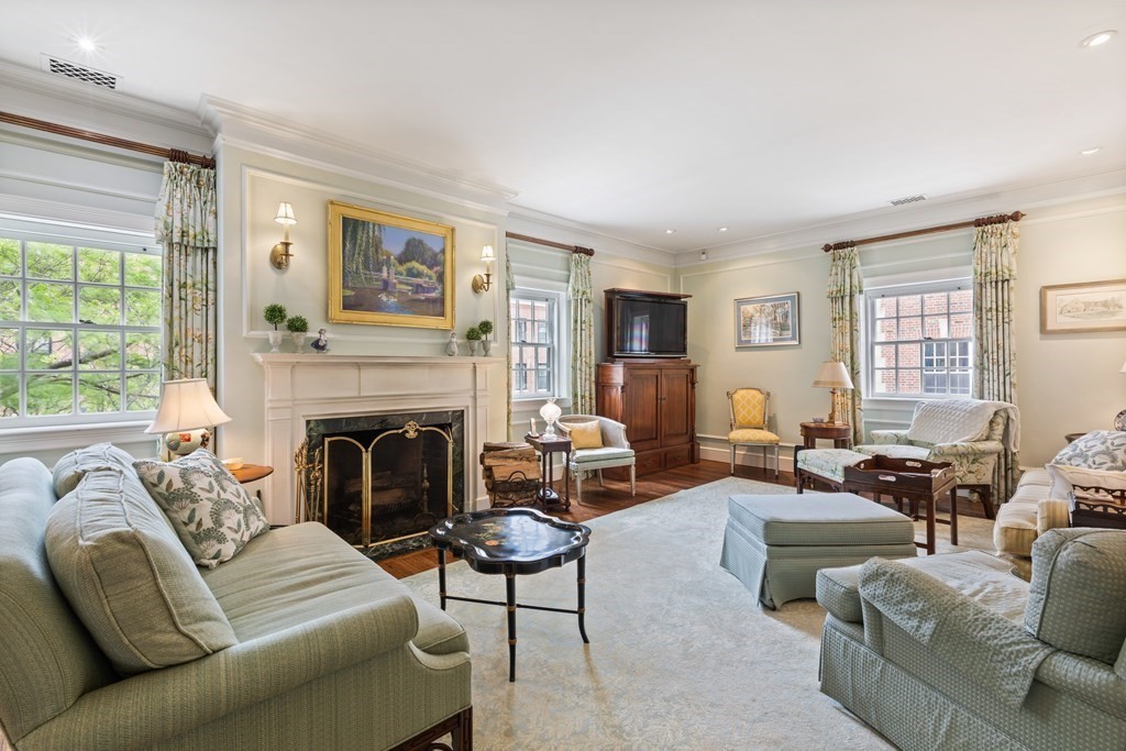 132 Charles Street, Unit 2/3 Boston, MA 02114 - Photo 11 of 24