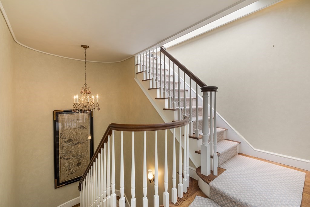 132 Charles Street, Unit 2/3 Boston, MA 02114 - Photo 17 of 24