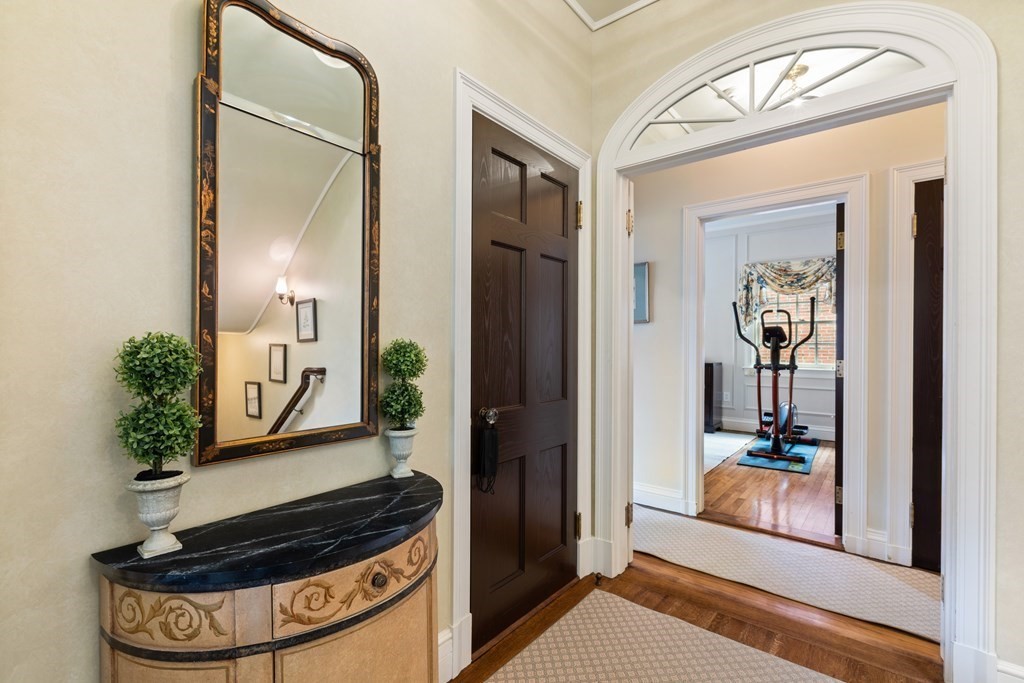132 Charles Street, Unit 2/3 Boston, MA 02114 - Photo 3 of 24