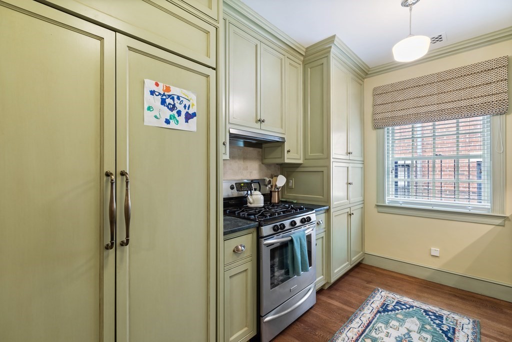 132 Charles Street, Unit 2/3 Boston, MA 02114 - Photo 5 of 24