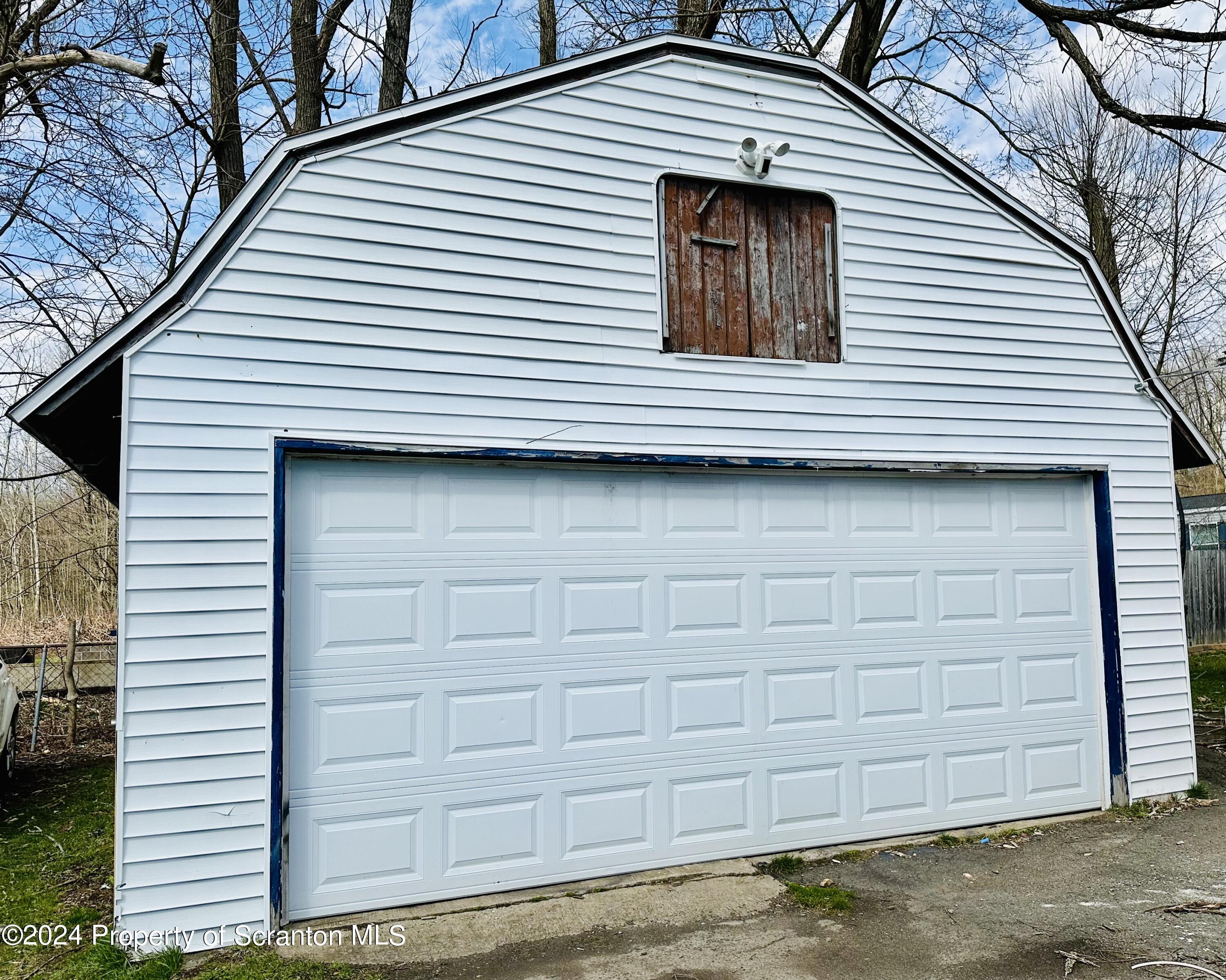 81 Rushbrook Road Scott Township, PA 18433 - Photo 7 of 22 Gallery Image 7
