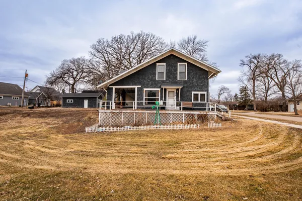 $165,000 | 506 4th Avenue Southwest, Valley City, ND 58072