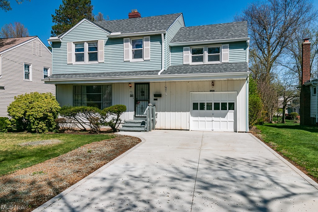 1211 Croyden Road Lyndhurst, OH 44124 - Photo 1 of 33 Welcome to 1211 Croyden Rd.!