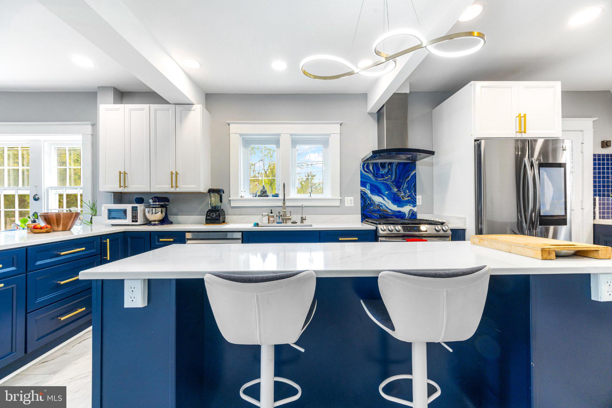 106 Edgewood Road Baltimore, MD 21286 - Photo 15 of 42 Modern kitchen with sleek design.