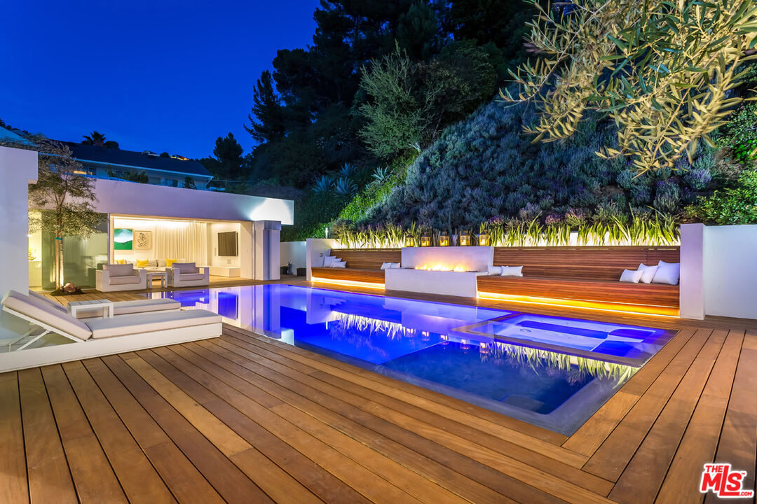 1106 North Hillcrest Road Beverly Hills, CA 90210 - Photo 53 of 54