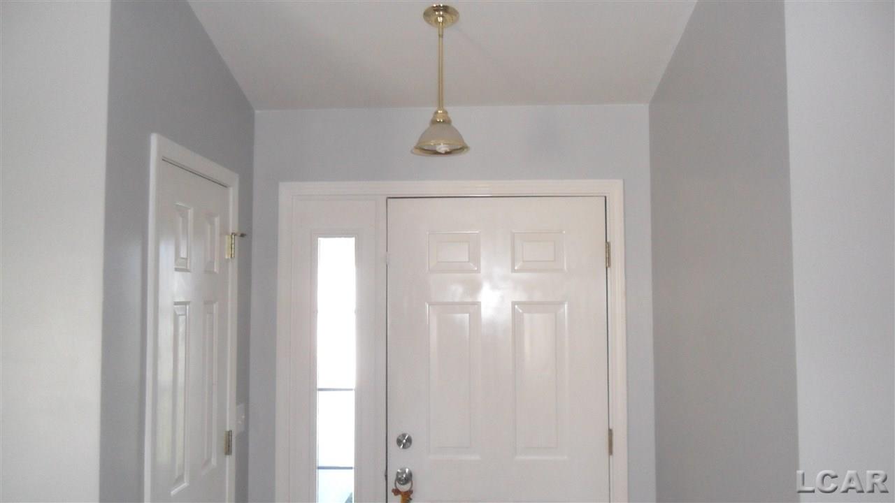 232 Joy Adrian, MI 49221 - Photo 11 of 27 31375689-10.JPG