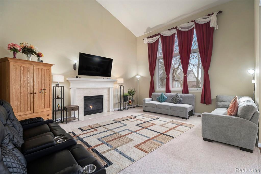 2005 Roundtree Rochester Hills, MI 48307 - Photo 5 of 31